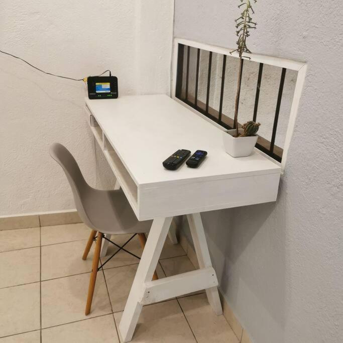 Comfy 2Bedroom Minutes From Downtown & Fast Wi-Fi シワタネホ エクステリア 写真