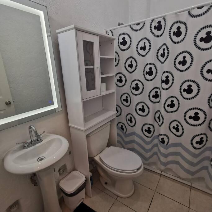 Comfy 2Bedroom Minutes From Downtown & Fast Wi-Fi シワタネホ エクステリア 写真