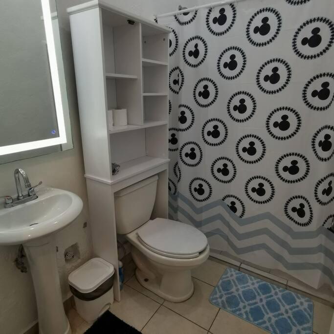 Comfy 2Bedroom Minutes From Downtown & Fast Wi-Fi シワタネホ エクステリア 写真
