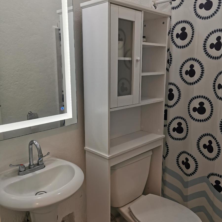 Comfy 2Bedroom Minutes From Downtown & Fast Wi-Fi シワタネホ エクステリア 写真